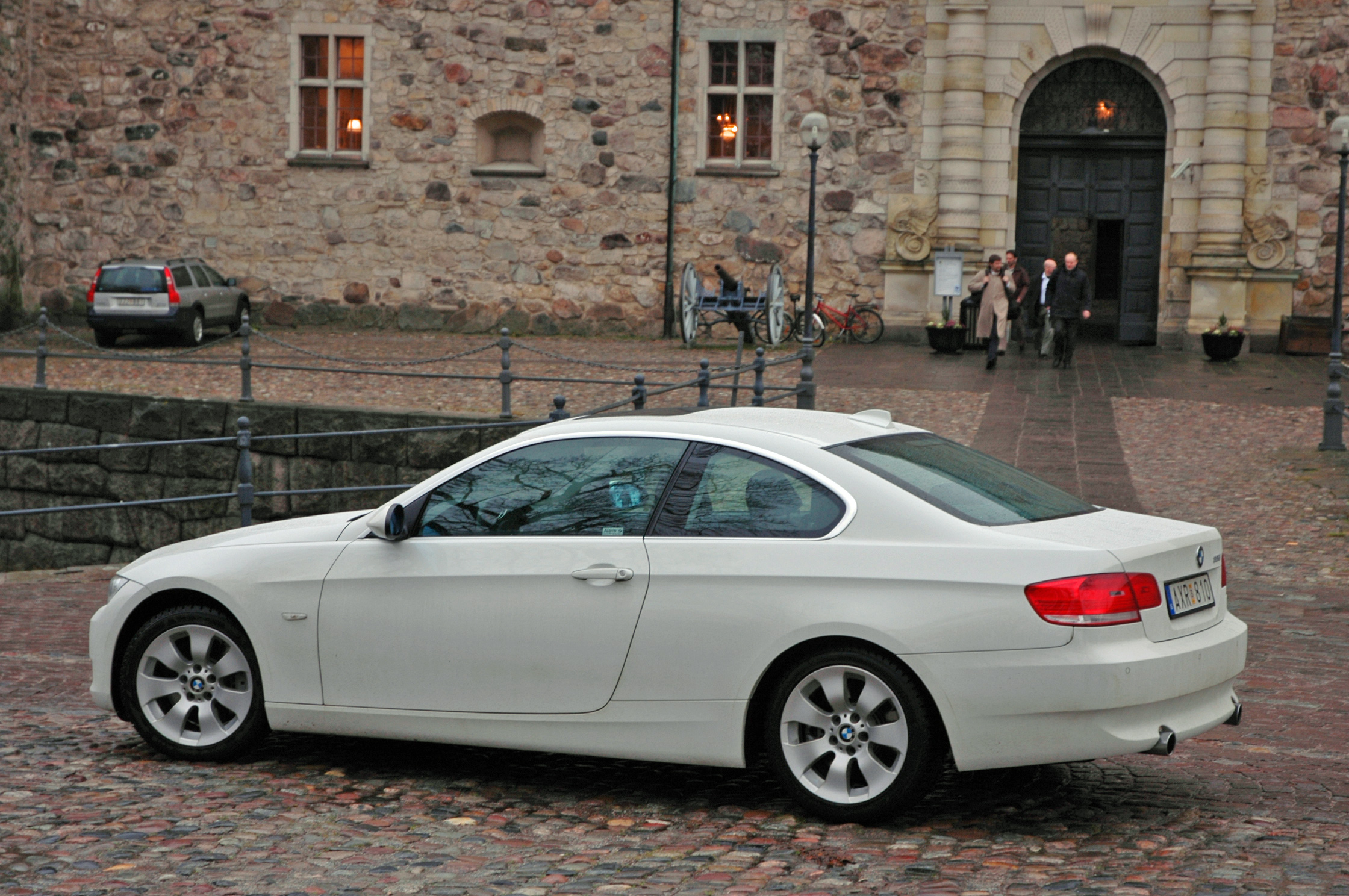 BMW 325i/335i Coupé