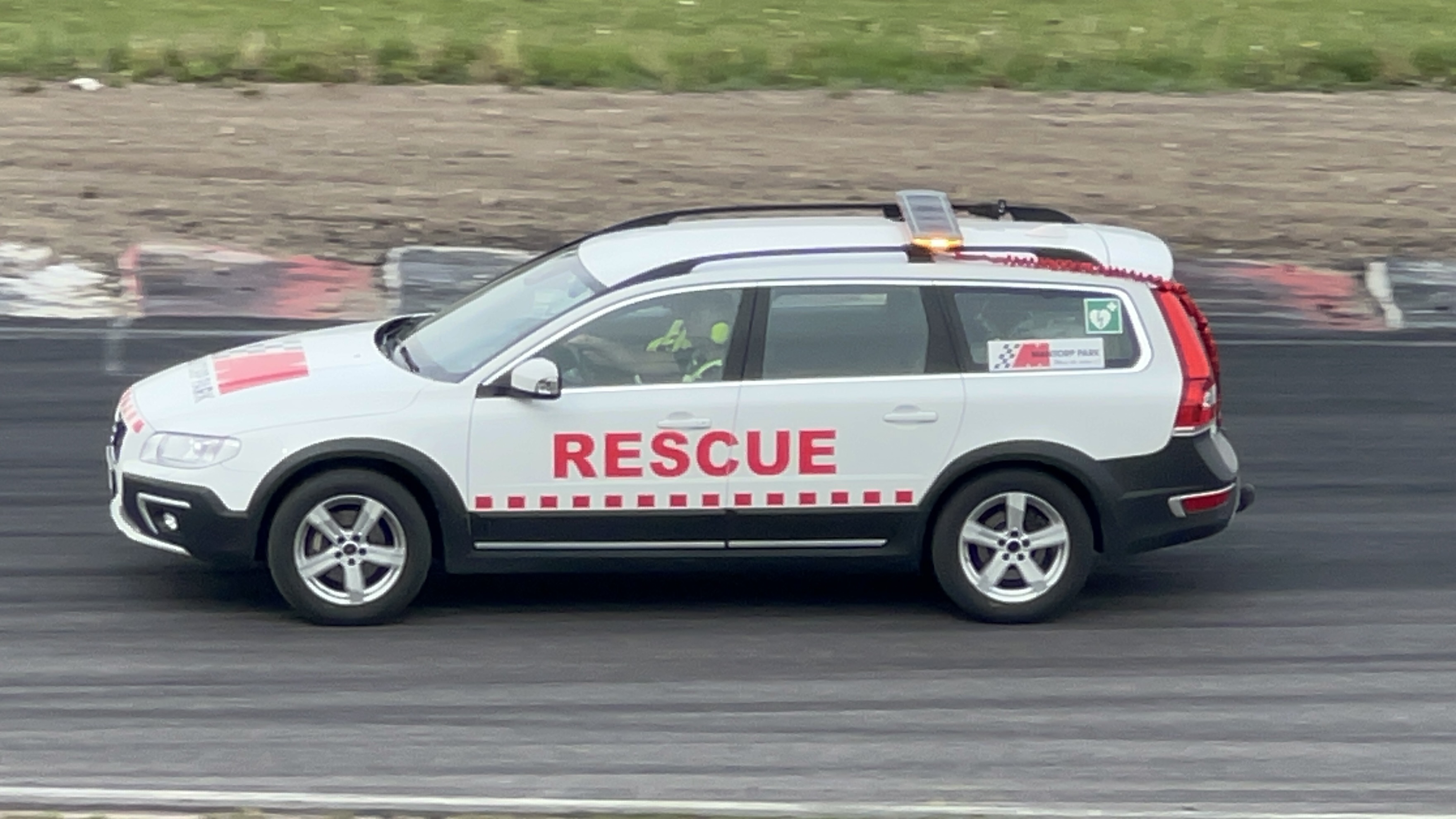 RESCUE på banan