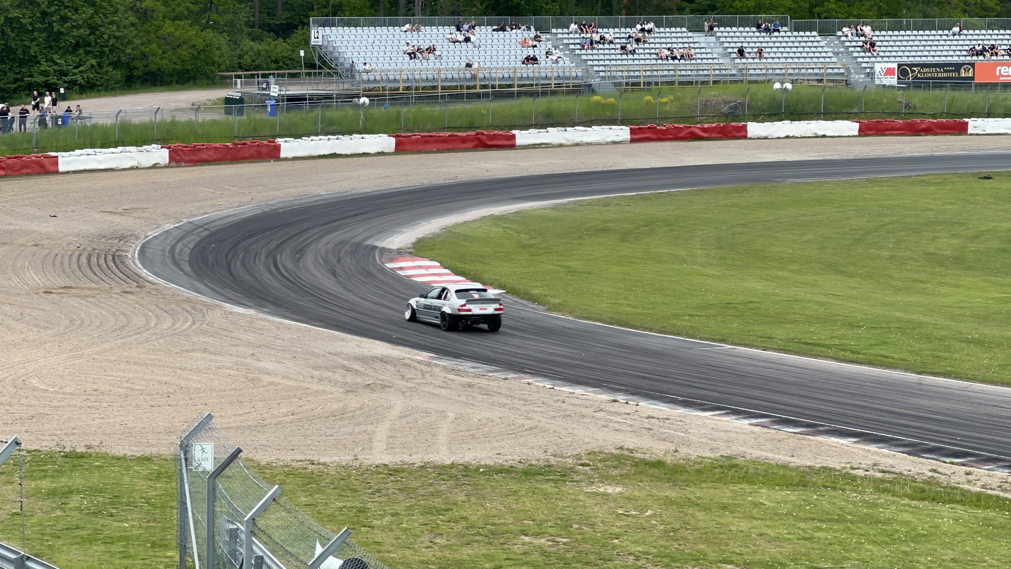 T-PARTS E36 — turkos flamlackering